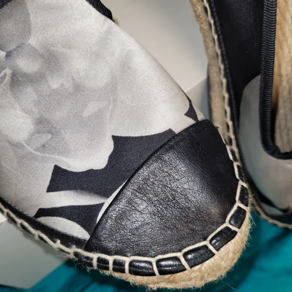 Fendi Black and Gray Floral Espadrilles - Picture 4 of 7